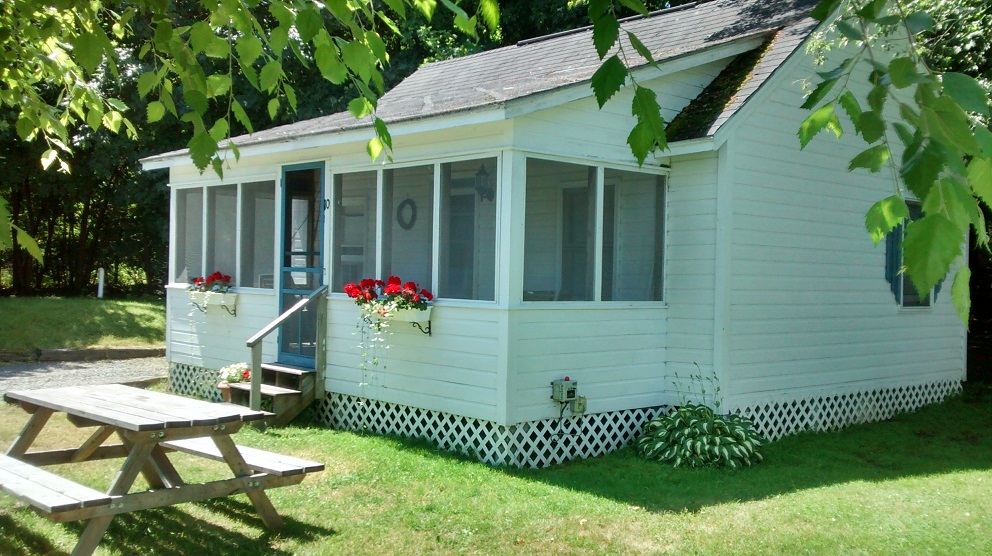 Cottage 10 Exterior